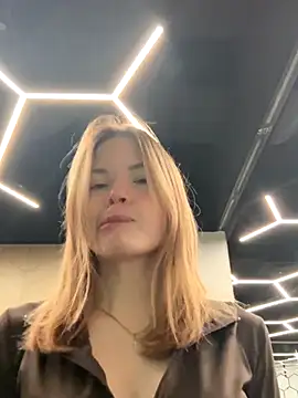 Snapshot of SMELLSEX chatting on November 2025 06:41:02 PM SMELLSEX online show from November 2025 06:41:02 PM