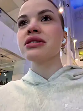 Snapshot of SMELLSEX chatting on November 2025 04:51:02 PM SMELLSEX online show from November 2025 04:51:02 PM