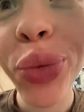 Snapshot of SMELLSEX chatting on November 2025 07:14:02 PM SMELLSEX online show from November 2025 07:14:02 PM