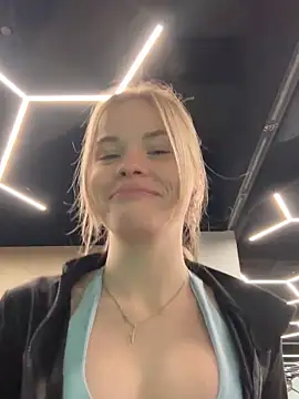 Snapshot of SMELLSEX chatting on December 2025 08:37:02 PM SMELLSEX online show from December 2025 08:37:02 PM