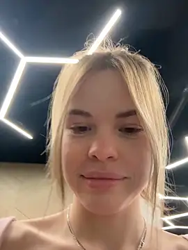 Snapshot of SMELLSEX chatting on December 2025 07:42:02 PM SMELLSEX online show from December 2025 07:42:02 PM