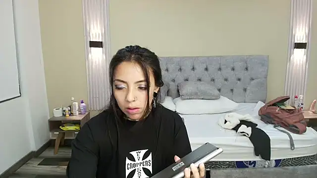 Snapshot of LiaMonroee_ chatting on September 2025 11:45:01 AM LiaMonroee online show from September 2025 11:45:01 AM