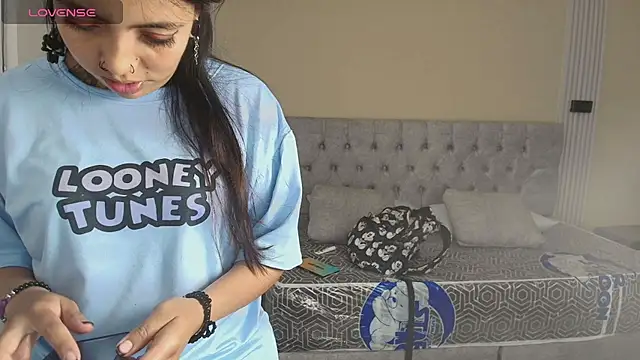 Snapshot of LiaMonroee_ chatting on October 2025 11:42:02 AM LiaMonroee online show from October 2025 11:42:02 AM