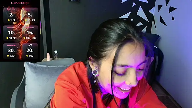 Snapshot of LiaMonroee_ chatting on October 2025 12:05:02 PM LiaMonroee online show from October 2025 12:05:02 PM