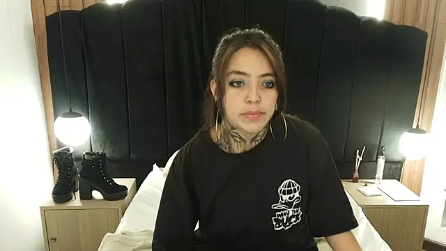 LiaMonroee  online show from March 2026 12:11:02 PM