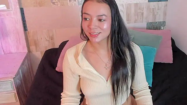 hillary chen online show from November 2025 03:29:01 AM