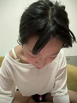 jingjing005 online show from April 2026 06:25:01 AM