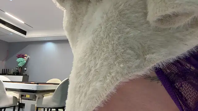 yuer2563 online show from November 2025 02:28:02 PM