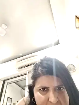 Snapshot of Jann_Riya333 chatting on May 2026 06:13:01 PM Jann Riya333 online show from May 2026 06:13:01 PM