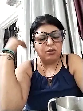 Snapshot of Jann_Riya333 chatting on May 2026 06:40:01 AM Jann Riya333 online show from May 2026 06:40:01 AM