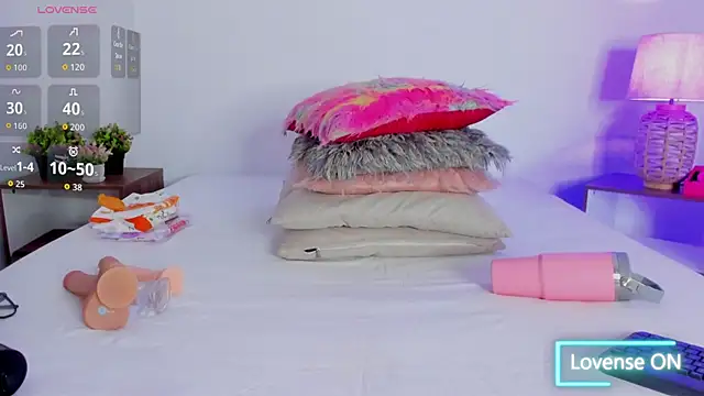 hailey hadid online show from October 2025 06:58:01 PM