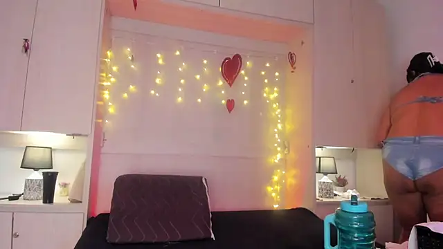 VickyRuiz  online show from February 2026 01:01:02 PM