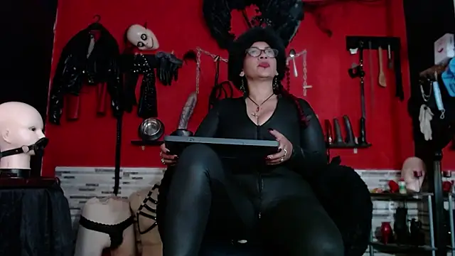 Snapshot of Miss_Mirandaa chatting on July 2026 12:50:02 AM Miss Mirandaa online show from July 2026 12:50:02 AM