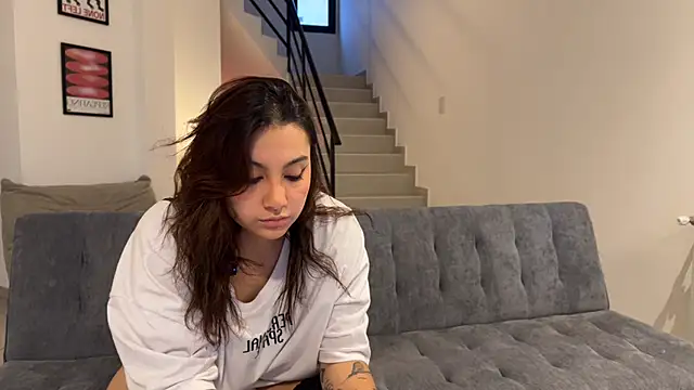 annaxxxb online show from June 2026 08:58:01 PM