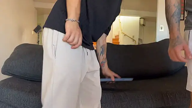 Snapshot of lenruy chatting on December 2025 09:19:02 PM lenruy online show from December 2025 09:19:02 PM