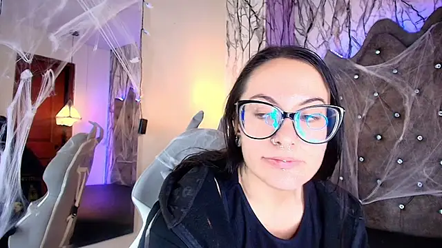 Snapshot of Zami_Escobar_of chatting on October 2025 05:46:01 PM Zami Escobar of online show from October 2025 05:46:01 PM