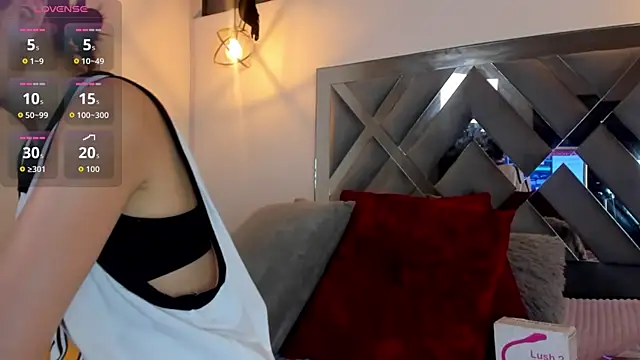 Candy Hott7 online show from October 2025 09:17:02 PM