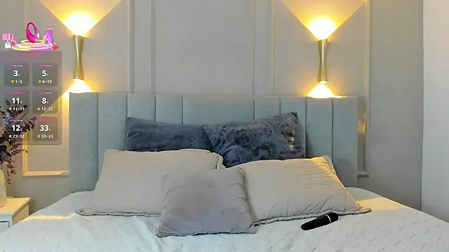 victoria bourne online show from September 2025 07:04:01 PM