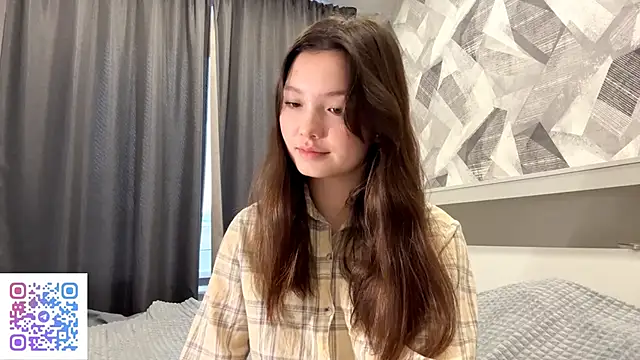 Snapshot of KiraVelvet chatting on November 2025 09:18:02 AM KiraVelvet online show from November 2025 09:18:02 AM