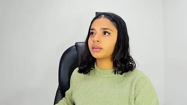 Snapshot of ScarletDoll chatting on November 2025 04:12:01 AM ScarletDoll online show from November 2025 04:12:01 AM