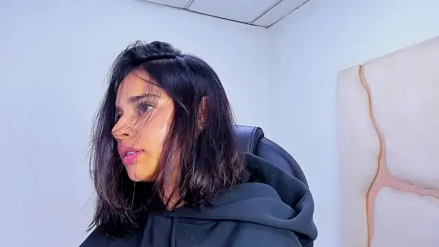 Snapshot of ScarletDoll chatting on November 2025 03:50:02 AM ScarletDoll online show from November 2025 03:50:02 AM