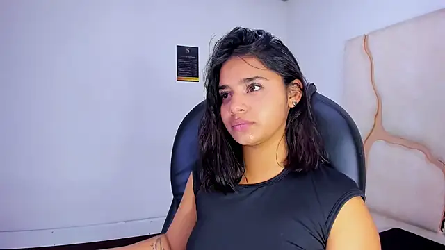 Snapshot of ScarletDoll chatting on November 2025 03:42:02 AM ScarletDoll online show from November 2025 03:42:02 AM