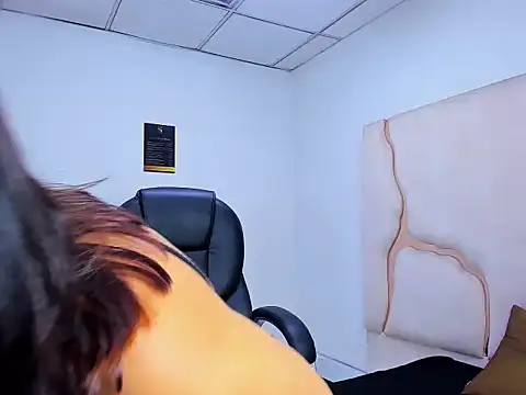 Snapshot of ScarletDoll chatting on November 2025 03:21:02 AM ScarletDoll online show from November 2025 03:21:02 AM