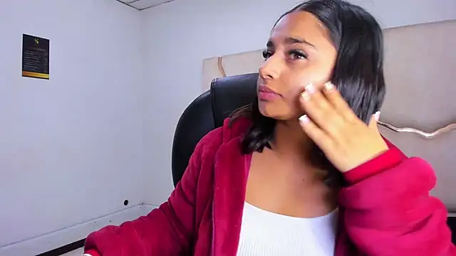 Snapshot of ScarletDoll chatting on December 2025 03:48:01 AM ScarletDoll online show from December 2025 03:48:01 AM