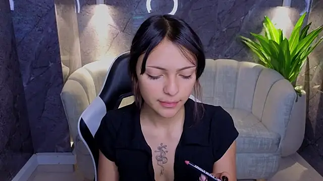 Mary Luxx TP online show from November 2025 03:04:01 AM