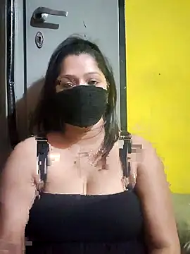 Snapshot of Hottie_couple69 chatting on November 2025 04:51:01 PM Hottie couple69 online show from November 2025 04:51:01 PM