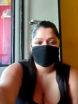 Snapshot of Hottie_couple69 chatting on November 2025 06:12:01 AM Hottie couple69 online show from November 2025 06:12:01 AM