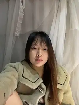 Snapshot of Hinne07 chatting on December 2025 01:55:02 AM Hinne07 online show from December 2025 01:55:02 AM