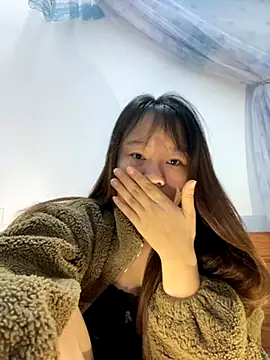 Snapshot of Hinne07 chatting on December 2025 02:26:01 PM Hinne07 online show from December 2025 02:26:01 PM