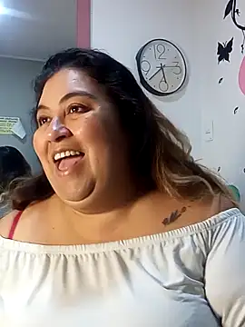 Snapshot of curvy_diva_ chatting on November 2025 10:24:01 AM curvy diva online show from November 2025 10:24:01 AM