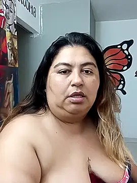 Snapshot of curvy_diva_ chatting on December 2025 11:19:01 AM curvy diva online show from December 2025 11:19:01 AM