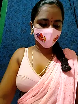 mini-queen online show from September 2025 04:18:01 PM