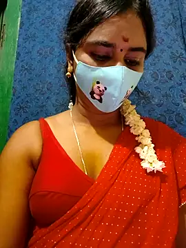 mini-queen online show from September 2025 11:42:01 AM