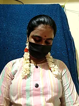 mini-queen online show from April 2026 05:58:02 PM