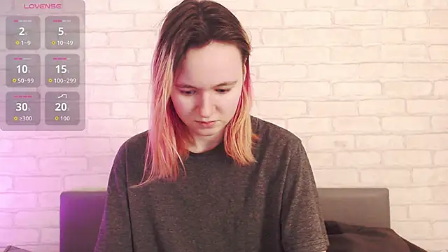 Ericha Stone online show from April 2026 02:09:02 AM