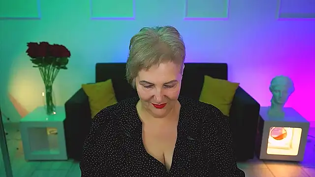 Snapshot of MaryMogan chatting on November 2025 04:56:01 AM MaryMogan online show from November 2025 04:56:01 AM