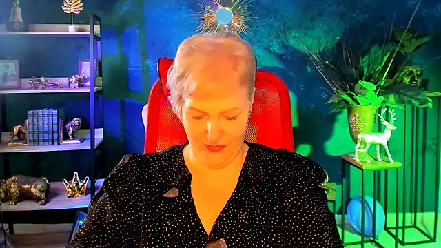 Snapshot of MaryMogan chatting on November 2025 05:18:02 AM MaryMogan online show from November 2025 05:18:02 AM