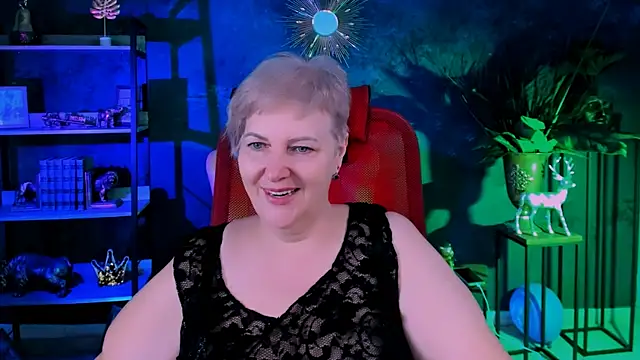 Snapshot of MaryMogan chatting on November 2025 05:35:02 PM MaryMogan online show from November 2025 05:35:02 PM