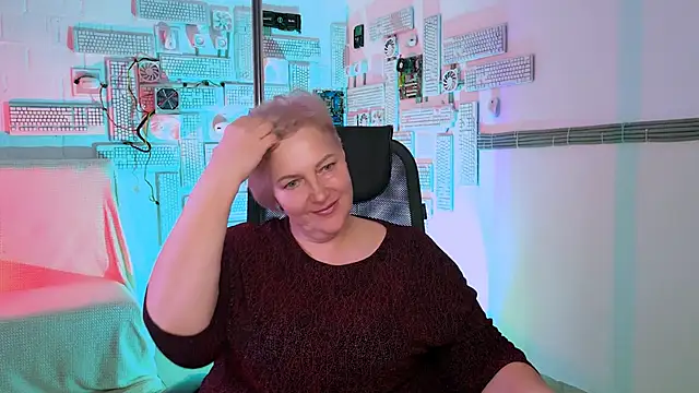 Snapshot of MaryMogan chatting on November 2025 03:02:01 PM MaryMogan online show from November 2025 03:02:01 PM