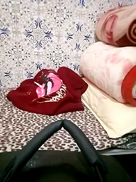 Mayamimi online show from November 2025 01:37:01 PM