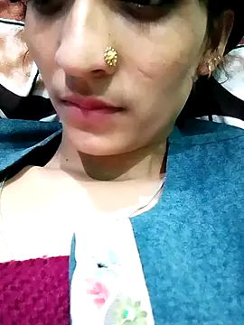Snapshot of Pahadi_couple chatting on October 2025 09:01:01 PM Pahadi couple online show from October 2025 09:01:01 PM