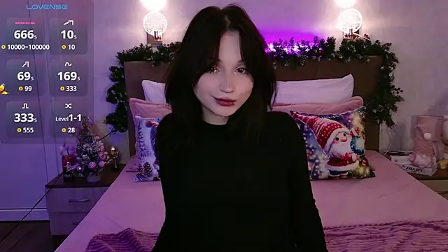 YourLittleDevil online show from December 2025 01:31:02 PM