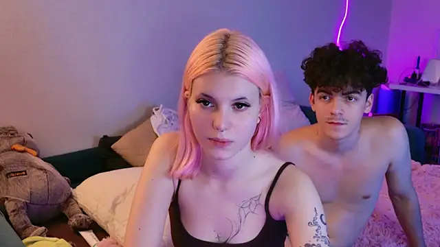 Snapshot of Alice18James chatting on September 2025 11:04:01 PM Alice18James online show from September 2025 11:04:01 PM