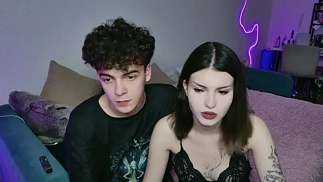 Snapshot of Alice18James chatting on October 2025 05:12:02 PM Alice18James online show from October 2025 05:12:02 PM