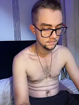 VeronicaSaenzx online show from April 2026 12:49:02 AM