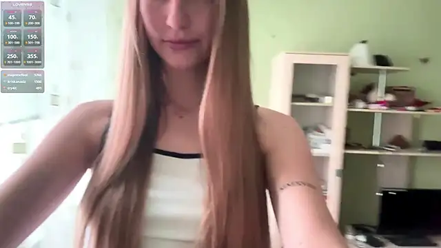 Snapshot of SweetJinny88 chatting on October 2025 07:23:01 AM SweetJinny88 online show from October 2025 07:23:01 AM